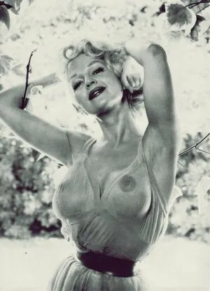 Vintage English Pinups OnlyFans Leaked Free Thumbnail Picture - #ovyG4GTGA5