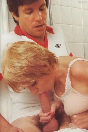 Vintage Erwachsenen Zeitschriften OnlyFans Leaked Free Thumbnail Picture - #4sj22g5z4s