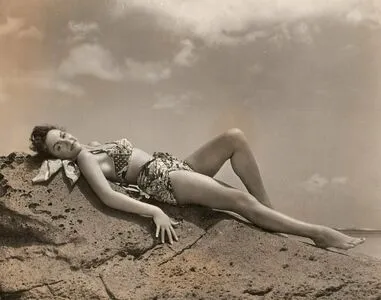 Vintage Sexy Celebs OnlyFans Leaked Free Thumbnail Picture - #1qZXLDv6ub