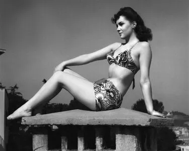 Vintage Sexy Celebs OnlyFans Leaked Free Thumbnail Picture - #6i1peS0yjb