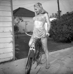 Vintage Sexy Celebs OnlyFans Leaked Free Thumbnail Picture - #ANB8eZEa28