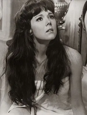 Vintage Sexy Celebs OnlyFans Leaked Free Thumbnail Picture - #CYinPRaB0y