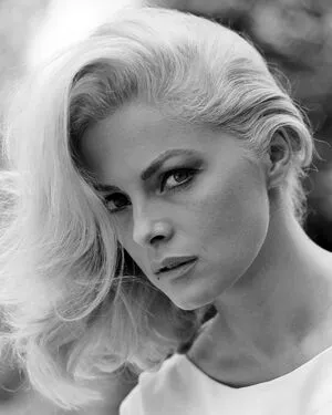 Vintage Sexy Celebs OnlyFans Leaked Free Thumbnail Picture - #E2cBa5udES