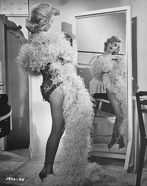 Vintage Sexy Celebs OnlyFans Leaked Free Thumbnail Picture - #EDmtJ3TV2N