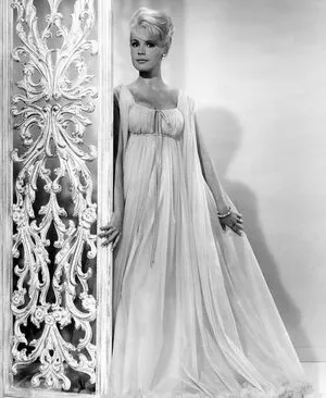 Vintage Sexy Celebs OnlyFans Leaked Free Thumbnail Picture - #GykCRglxWp