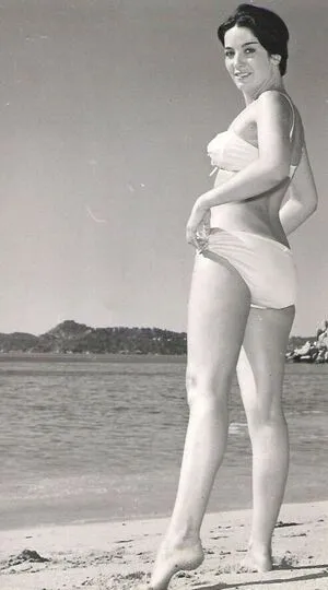 Vintage Sexy Celebs OnlyFans Leaked Free Thumbnail Picture - #UzEFFYTB4t