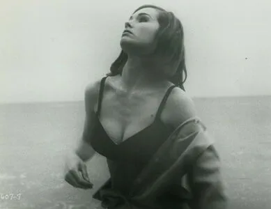 Vintage Sexy Celebs OnlyFans Leaked Free Thumbnail Picture - #b8ZltBtWo1