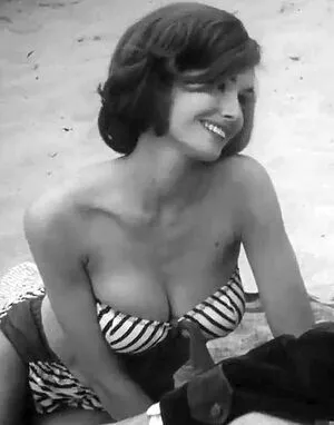 Vintage Sexy Celebs OnlyFans Leaked Free Thumbnail Picture - #d2juRNBZiD