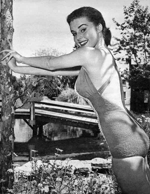 Vintage Sexy Celebs OnlyFans Leaked Free Thumbnail Picture - #fBK3T2M6g2