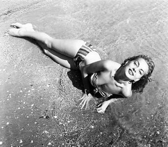 Vintage Sexy Celebs OnlyFans Leaked Free Thumbnail Picture - #lg9cjVVhiV