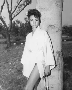 Vintage Sexy Celebs OnlyFans Leaked Free Thumbnail Picture - #mm0z7wGgjA