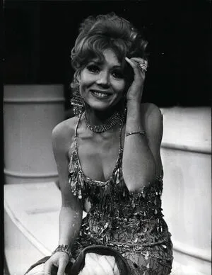 Vintage Sexy Celebs OnlyFans Leaked Free Thumbnail Picture - #nSVl2lNbpv