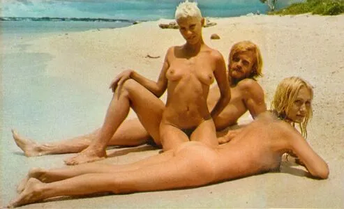 Vintage Starlets OnlyFans Leaked Free Thumbnail Picture - #GMWiuMafk2
