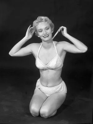 Vintage Starlets OnlyFans Leaked Free Thumbnail Picture - #HuDQWdqTE5