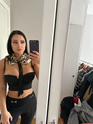 Vinted Ebay OnlyFans Leaked Free Thumbnail Picture - #yyakFAeYYV