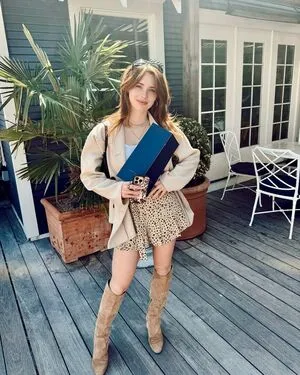 Violet Brinson OnlyFans Leaked Free Thumbnail Picture - #AxfSXIPPIm