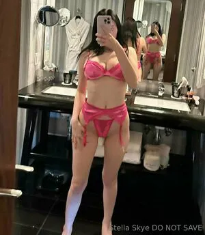 Vipstellaskye OnlyFans Leaked Free Thumbnail Picture - #RwaiafPNK1