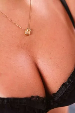 Virgula Girl OnlyFans Leaked Free Thumbnail Picture - #uda7NPools