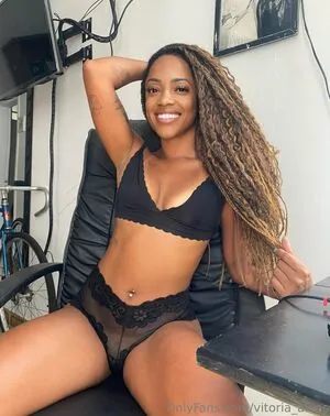 Vitoria Alves OnlyFans Leaked Free Thumbnail Picture - #djmH13zQo1