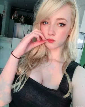 Vitoria Holtt OnlyFans Leaked Free Thumbnail Picture - #2x66KsxpAd