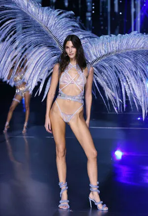 Vittoria Ceretti OnlyFans Leaked Free Thumbnail Picture - #IGRIbkIKed