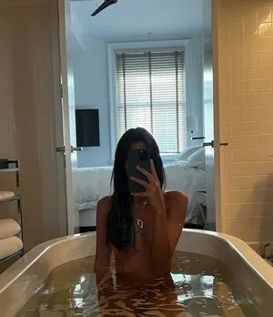 Vittoria Ceretti OnlyFans Leaked Free Thumbnail Picture - #ru2pAMi4r7