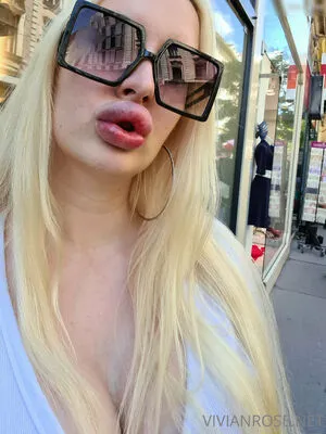 Vivian_Rose OnlyFans Leaked Free Thumbnail Picture - #KgTo03xHFu