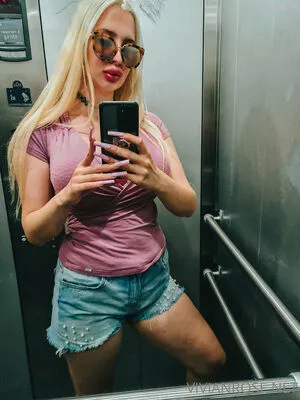 Vivian_Rose OnlyFans Leaked Free Thumbnail Picture - #iQ2AxWG2L6