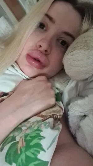 Vivianroseofficial OnlyFans Leaked Free Thumbnail Picture - #CNSmpTcC1a