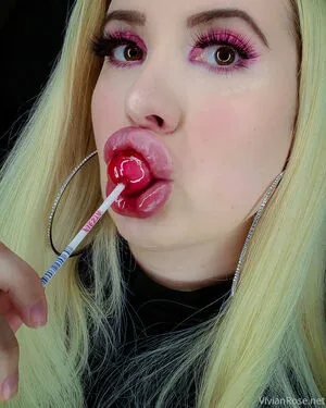 Vivianroseofficial OnlyFans Leaked Free Thumbnail Picture - #R0hDlmRvpt