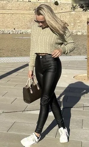 Vivien Geiss OnlyFans Leaked Free Thumbnail Picture - #8xA3m58jFz