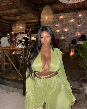 Vivipanameraofficial OnlyFans Leaked Free Thumbnail Picture - #8TRJUBu3fs