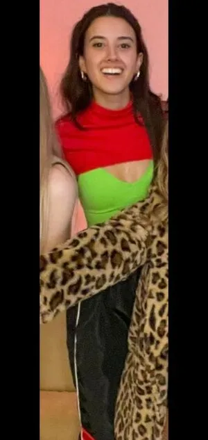 Vivreacts OnlyFans Leaked Free Thumbnail Picture - #cnMsN8MQk6