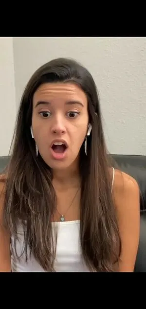 Vivreacts OnlyFans Leaked Free Thumbnail Picture - #f6GVMuneCy