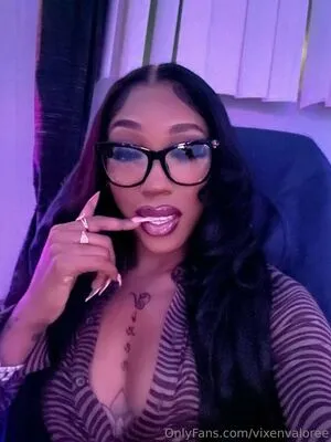 Vixenvaloree OnlyFans Leaked Free Thumbnail Picture - #mQMaucHP06