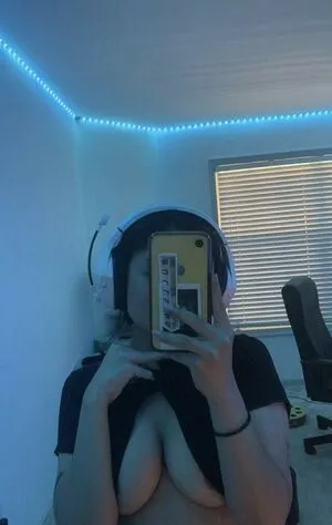 Vixkythixky OnlyFans Leaked Free Thumbnail Picture - #7dFa60h9DX