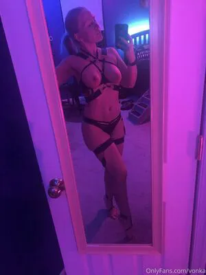 Vonka OnlyFans Leaked Free Thumbnail Picture - #BEiGBlPlyw