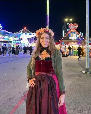 Vroni Sbrizzai OnlyFans Leaked Free Thumbnail Picture - #d6DUA8zHeS