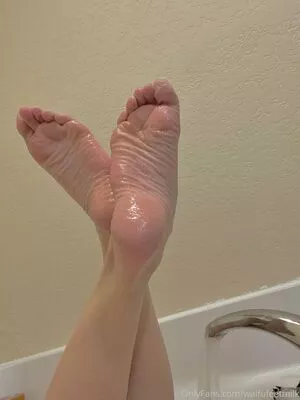 WaifuFeetMilk OnlyFans Leaked Free Thumbnail Picture - #MOnyWRrXkl