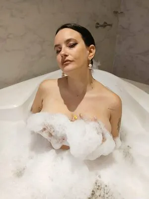 Waking Queen OnlyFans Leaked Free Thumbnail Picture - #x3cjiokPMG