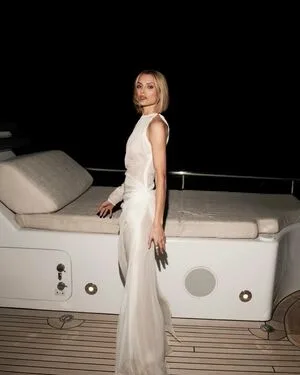 Wallis Day OnlyFans Leaked Free Thumbnail Picture - #1PT4pIi62c