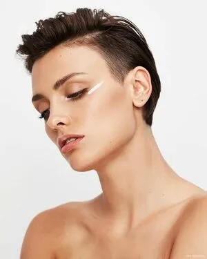 Wallis Day OnlyFans Leaked Free Thumbnail Picture - #6hnx6wmlSn