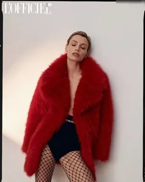 Wallis Day OnlyFans Leaked Free Thumbnail Picture - #8eTZouo0nc