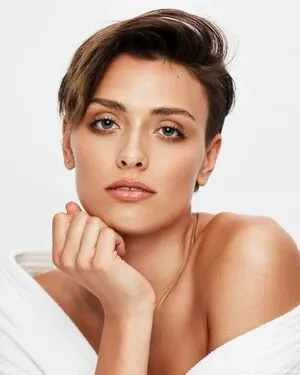 Wallis Day OnlyFans Leaked Free Thumbnail Picture - #9V6b4eKtlq