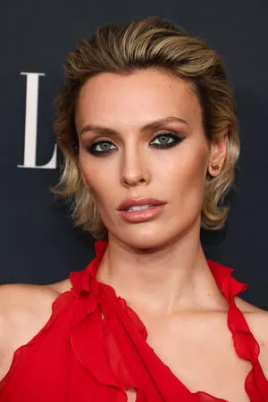 Wallis Day OnlyFans Leaked Free Thumbnail Picture - #C3v27Ngj0o