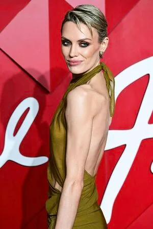 Wallis Day OnlyFans Leaked Free Thumbnail Picture - #KlljAlmFnI