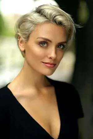 Wallis Day OnlyFans Leaked Free Thumbnail Picture - #Rr91u38MWT
