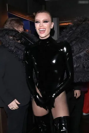 Wallis Day OnlyFans Leaked Free Thumbnail Picture - #fyeqje0PRg