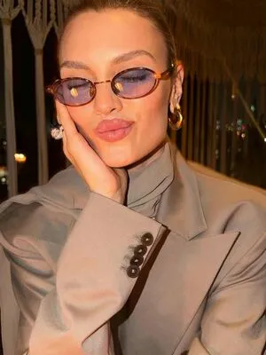 Wallis Day OnlyFans Leaked Free Thumbnail Picture - #iDH3czuv29