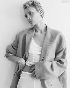 Wallis Day OnlyFans Leaked Free Thumbnail Picture - #mw0hwSYk2N